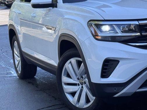 2022 Volkswagen Atlas Cross Sport 3.6L V6 SE w/Technology