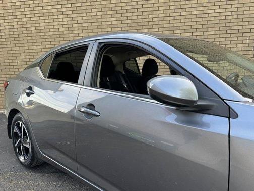 Gun Metallic 2024 Nissan Sentra SV
