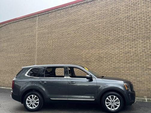 Gravity Gray 2021 Kia Telluride LX