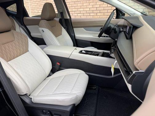 Black 2026 Nissan Murano Platinum