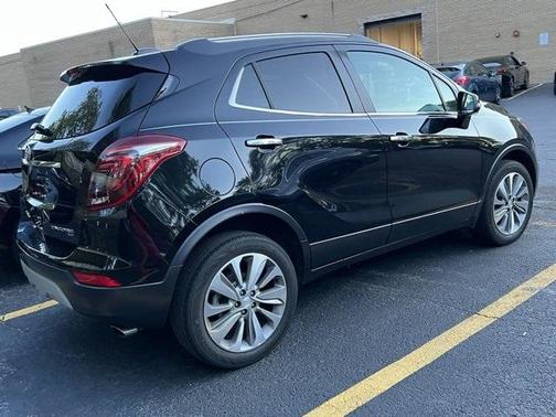 Photo 4 of 10 of 2018 Buick Encore Preferred