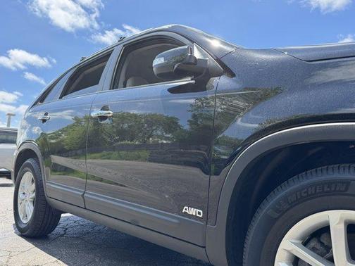 Ebony Black 2014 Kia Sorento LX