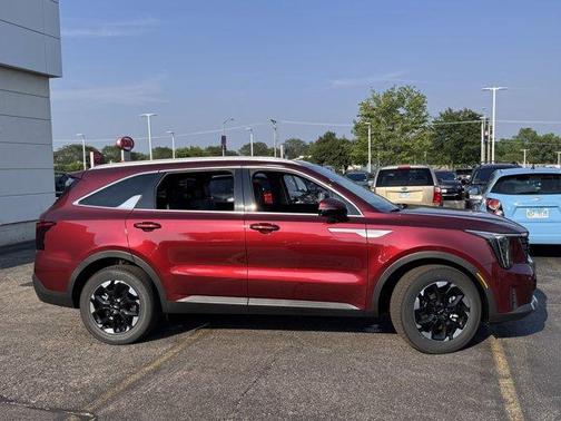 2025 Kia Sorento S
