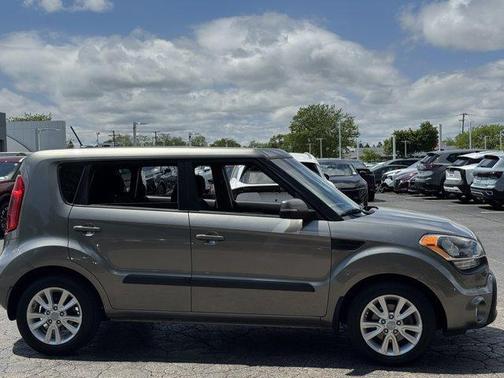 Titanium Pearl 2013 Kia Soul +