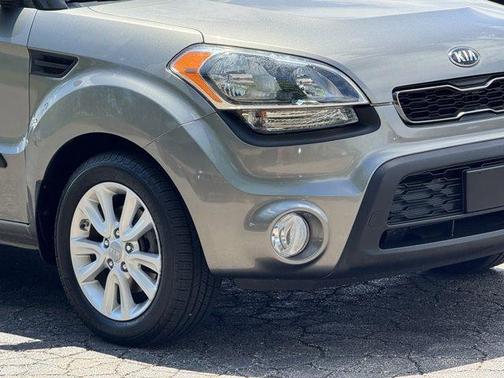 Titanium Pearl 2013 Kia Soul +