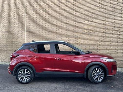 2023 Nissan Kicks SV