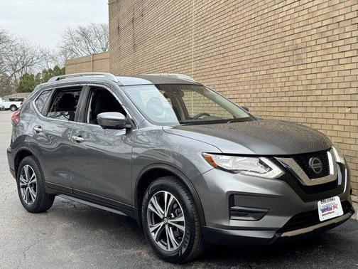 Gun Metallic 2019 Nissan Rogue SV