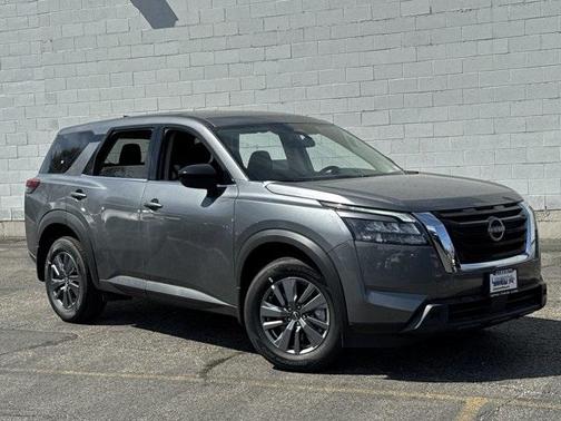 2025 Nissan Pathfinder S