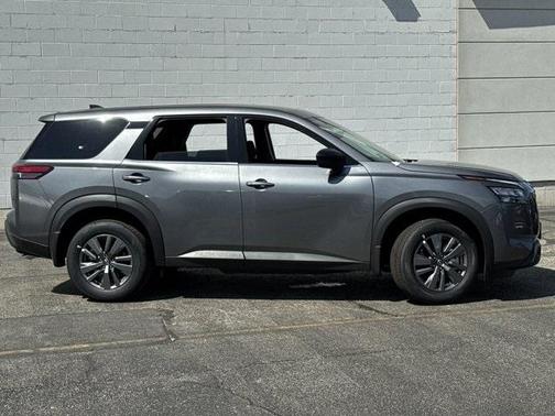 2025 Nissan Pathfinder S