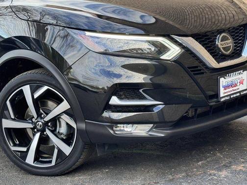 2022 Nissan Rogue Sport SL