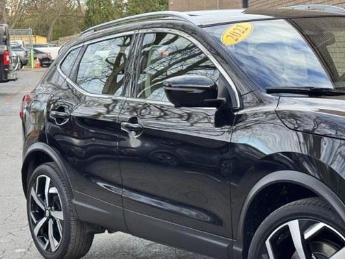 2022 Nissan Rogue Sport SL