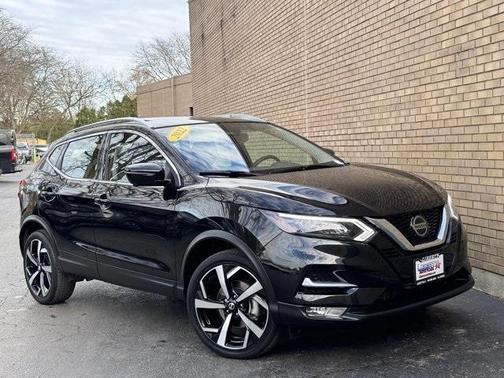 2022 Nissan Rogue Sport SL
