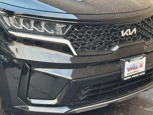 Ebony Black 2022 Kia Sorento S