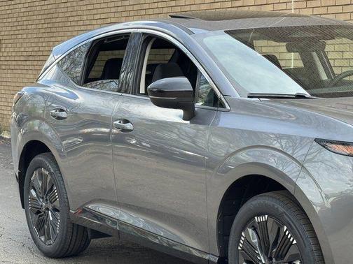 Gun Metallic 2026 Nissan Murano Platinum