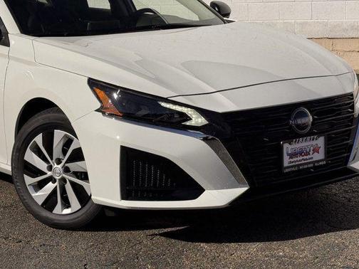 Glacier White 2025 Nissan Altima S