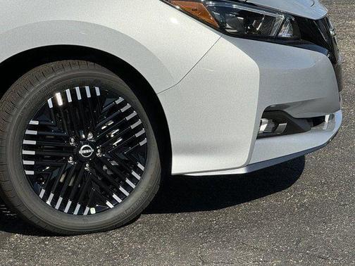 2024 Nissan Leaf SV PLUS