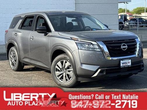 2025 Nissan Pathfinder S