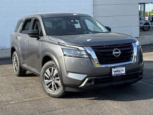 2025 Nissan Pathfinder S