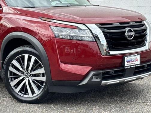 2022 Nissan Pathfinder Platinum