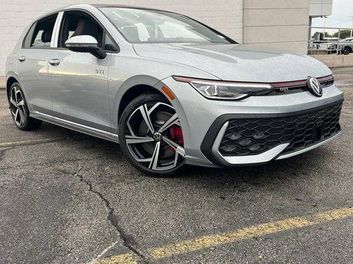 2025 Volkswagen Golf GTI 2.0T SE