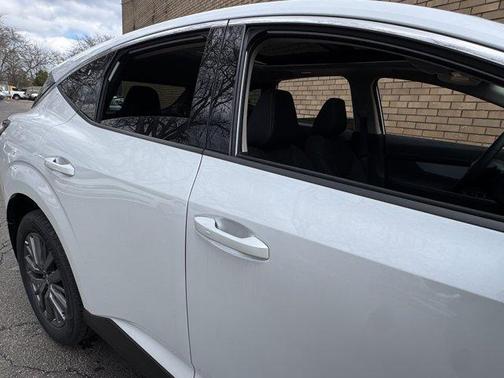 Everest White P 2026 Nissan Murano SL