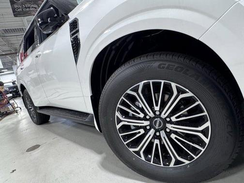 2025 Nissan Armada SL