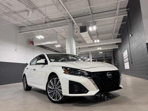 2025 Nissan Altima SL