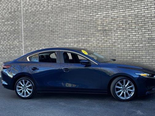 2021 Mazda Mazda3 FWD w/Select Package