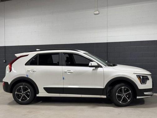 2025 Kia Niro EX
