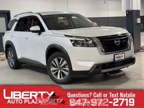 2025 Nissan Pathfinder SL