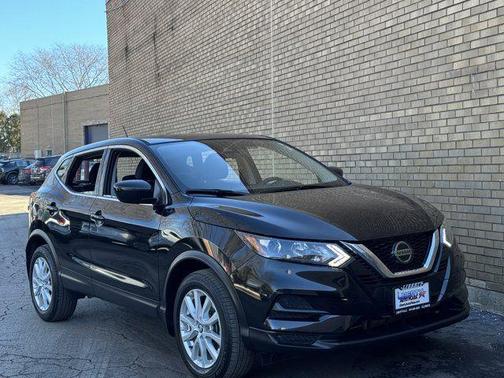 2022 Nissan Rogue Sport S