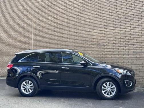 2018 Kia Sorento LX