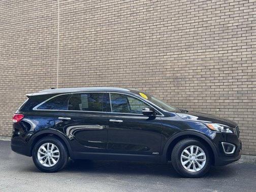 2018 Kia Sorento LX