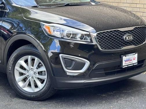 2018 Kia Sorento LX