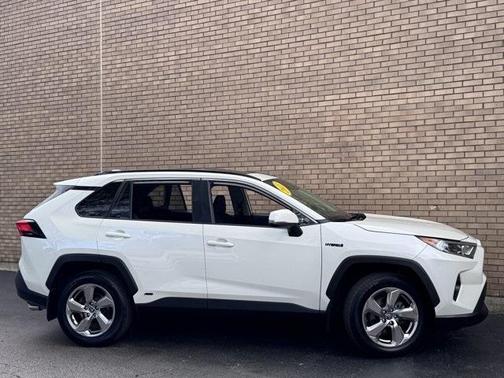 2021 Toyota RAV4 Hybrid XLE Premium