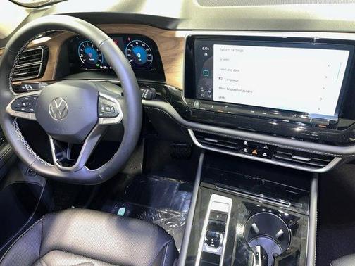 2025 Volkswagen Atlas 2.0T SE