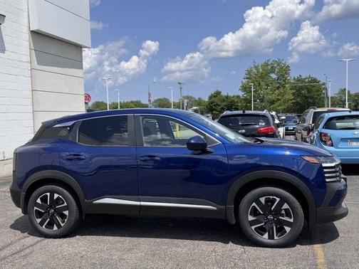 2025 Nissan Kicks SV