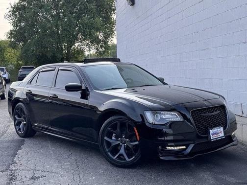 2020 Chrysler 300 Touring