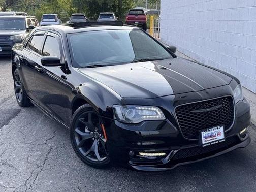 2020 Chrysler 300 Touring