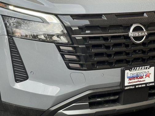 Boulder Gray Metallic 2026 Nissan Pathfinder Platinum