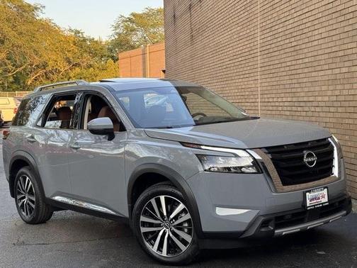 2025 Nissan Pathfinder Platinum