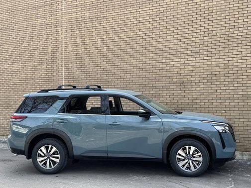 Baltic Teal 2026 Nissan Pathfinder SL