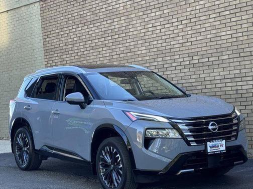 Boulder Gray Metallic 2024 Nissan Rogue Platinum