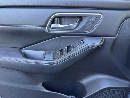 Boulder Gray Metallic 2024 Nissan Rogue Platinum