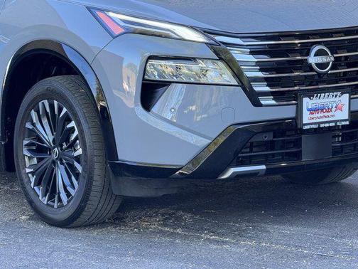 Boulder Gray Metallic 2024 Nissan Rogue Platinum