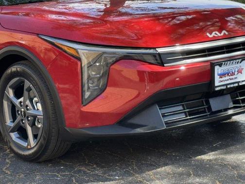 Currant Red 2025 Kia K4