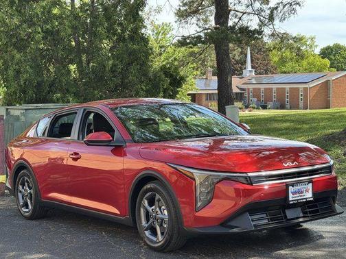 Currant Red 2025 Kia K4