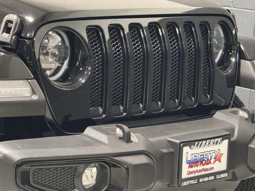 Black Clearcoat 2023 Jeep Wrangler Sahara
