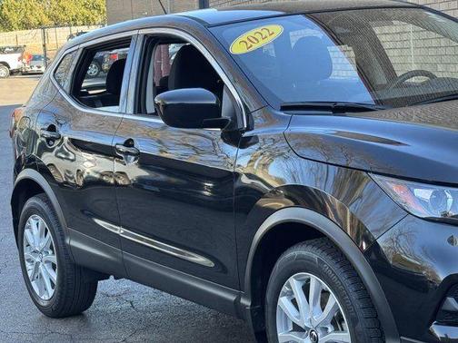 2022 Nissan Rogue Sport S