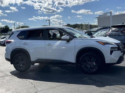 Everest White P 2026 Nissan Rogue SV